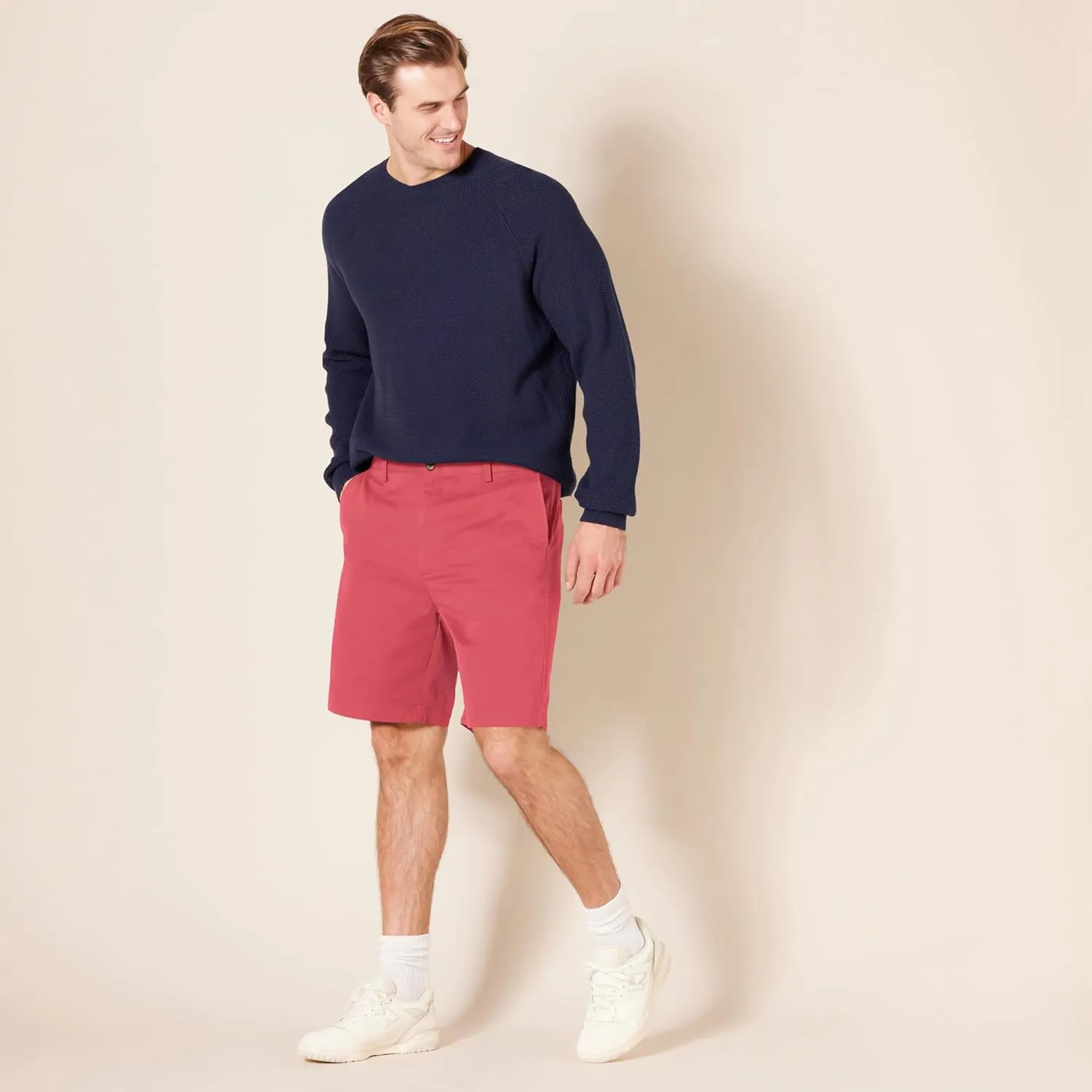 Amazon Essentials Men's Classic-Fit 9" Chino Short