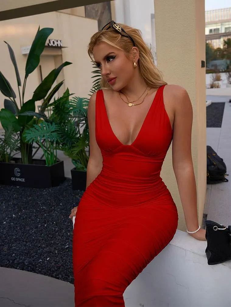 BEAGIMEG Women's Sexy Ruched Sleeveless Deep V Elegant Cocktail Evening Party Maxi Dress