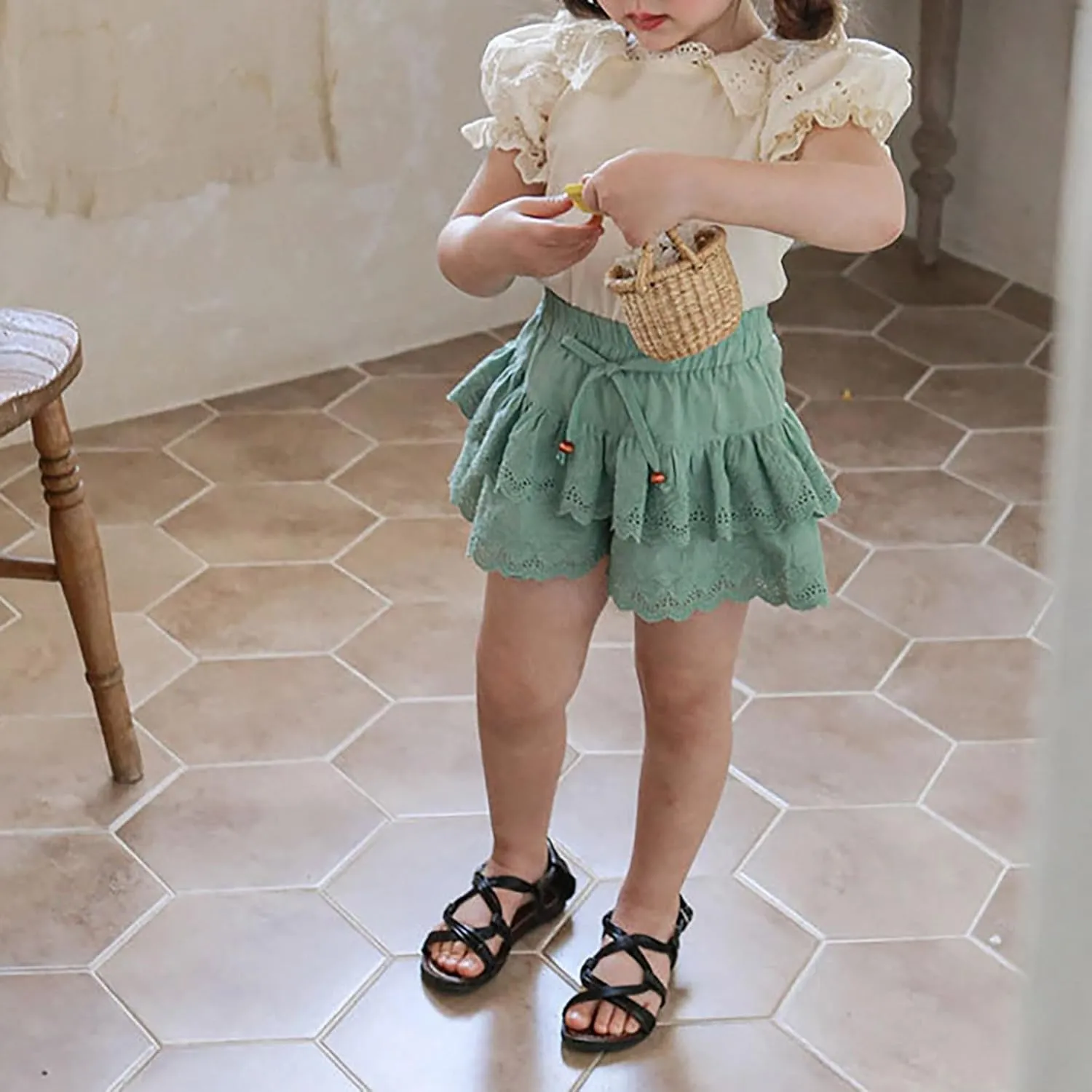 Girl's Wide Leg Floral Pattern Shorts Summer Cute Layered Lace Ruffle Outdoor Skirt Kids High Waisted Girl Pants